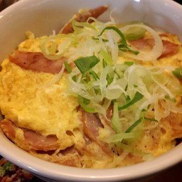 ข้าวหน้าไข่เจียวญี่ปุ่น (189 บาท)