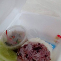 ข้าวผัดกะเพราหมูสับ (ข้าวกล้องด้วย)