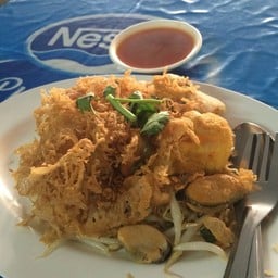 ร้านหอยทอดนายอมร