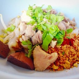 ก๋วยเตี๋ยวไก่บ้านเกลือ ศาลายา-บางเลน