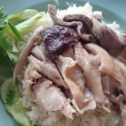 ข้าวมันไก่พิเศษทุกอย่าง 40.-