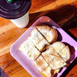 ร้านประจำ( นมสด ปังปิ้ง ปังสังขยา)