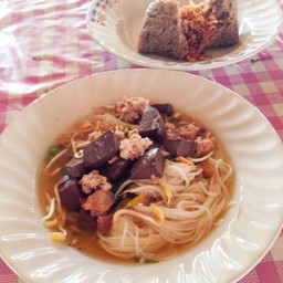 ขนมจีนป้าป้อง
