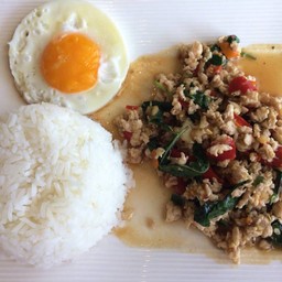 กะเพราหมูสับ