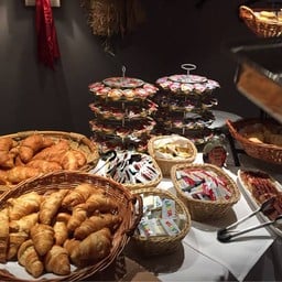 Ambassador Zermatt Hotel