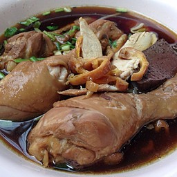 ก๋วยเตี๋ยวไก่. (exclusive 80-)