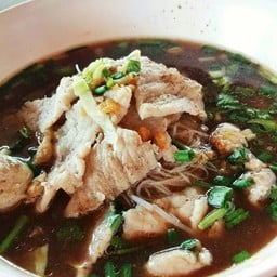 ก๋วยเตี๋ยวหน้าอำเภอ