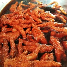 ร้านเจ๊อุไร ไก่ตุ๋นยาจีน