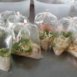 ก๋วยเตี๋ยวหลอด เมี่ยงก๋วยเตี๋ยว