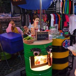 ถึงร้านแล้ว