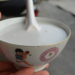 น้องคิวบัวลอยไข่หวาน ถนนคนเดินนครปฐม