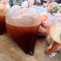 น้ำราดใส่ซีอิ้วหวานด้วย