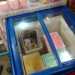 ไอศครีมพร้อมตัก