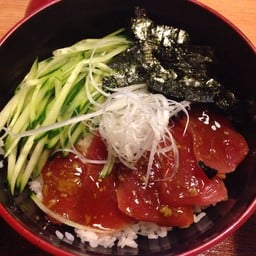 ข้าวหน้าปลามากุโระ