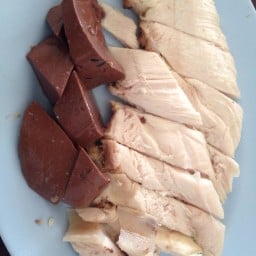 เนื้ออก+เลือดจานเล็ก