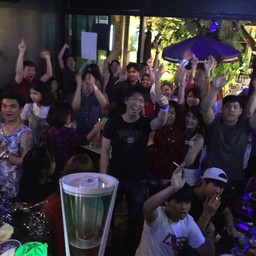 ปาร์ตี้มันส์ๆมีเรื่อยๆเลยร้านนี้