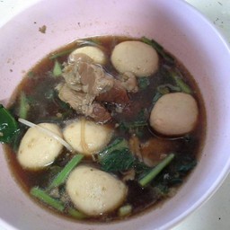 ร้านก๋วยเตี๋ยวอิ่มบุญ