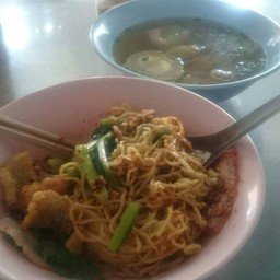 ธนากรบะหมี่เกี๊ยว