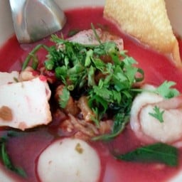 ก๋วยเตี๋ยวหมูต้มยำสูตรโบราณ บ่อสร้าง