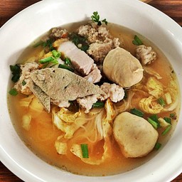 ก๋วยเตี๋ยวต้มยำหมูค่ะ