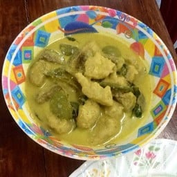 แกงเขียวหวานลูกชิ้นปลา มันๆอร่อยดี