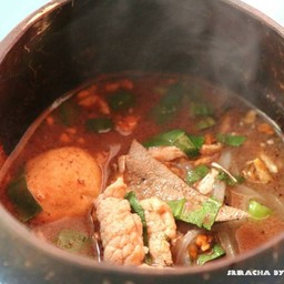 ก๋วยเตี๋ยวกะลา ร้อนๆ น่ากินเนาะ ^^