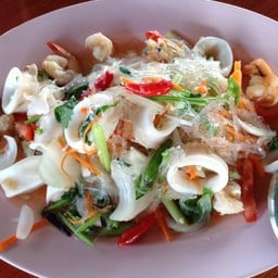 ยำวุ้นเส้นทะเล