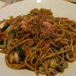 Bakami Aliong