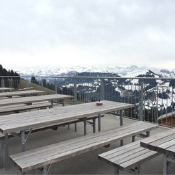 บรรยากาศริมเขา