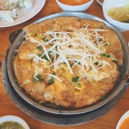 หอยทอด