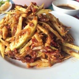 ตำมะม่วงปลาแห้ง