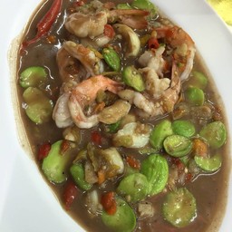 สะตอกุ้งผัดกะปิ (100฿)