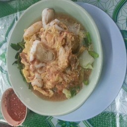 สุกี้ทะเลใส่หมูกรอบ