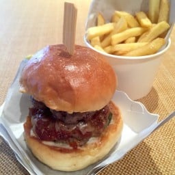 The Frying Kiwi Eatery and Bar