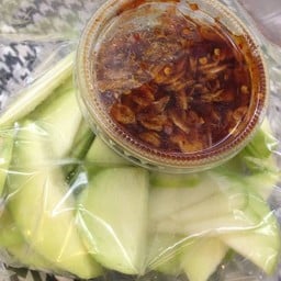 มะม่วงน้ำปลาหวานแม่อ๋อย ตลาดนัดรถไฟ รัชดา