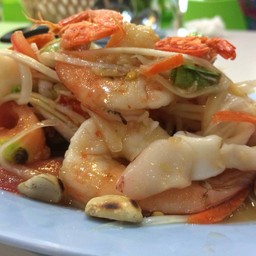 แซ่บอินเตอร์ ติดปั๊มน้ำมัน ก่อนถึงคอนโดเมโทรพาร์ค