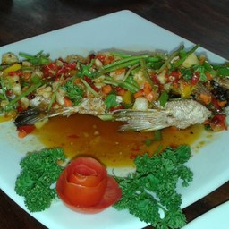 Emmy Thai Food หาดบางเทา