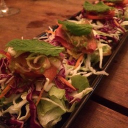 พล่าแซลมอน