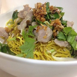 ก๋วยเตี๊ยวผักนายนิกร