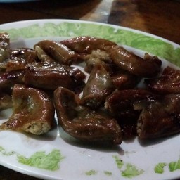 ร้านลาบ 101 (ถนนเทพารักษ์ กม.16)