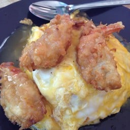ข้าวไข่ข้นซอสมะขามกุ้งทอด 40 บาท