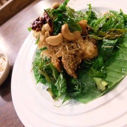 ปลาทอดสมุนไพร