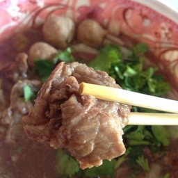 ก๋วยเตี๋ยวน้ำตก/น้ำใส ลุงศักดิ์เจ้าเก่า