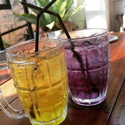 น้ำสมุนไพรแก้วละ20บาท