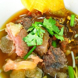 ตะวันต้มซุป ก๋วยเตี๋ยวลูกชิ้นแชมป์