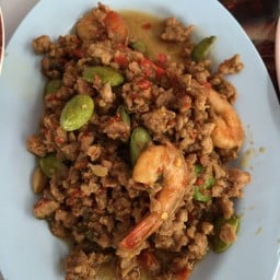หมูกุ้งผัดสะตอ