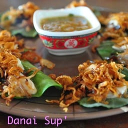 หอยนางรมทรงเครื่อง (100บาท)