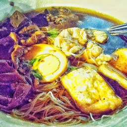 ก๋วยจั๊บ สุกี้ ดำเนิน