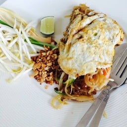 กินเส้น สนามบินน้ำ