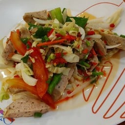 คุณแดง ก๋วยจั๊บญวน ตั้งฮั่วเส็ง